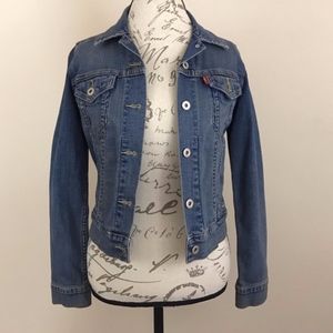 Vintage Levi's jean jacket, size S